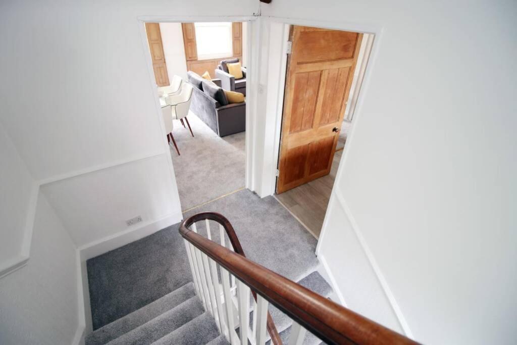 Spacious Georgian 3Bedroom Apartment- 10 Minute Walk To The River Avon, Roman Baths And Bath Abbey バース エクステリア 写真
