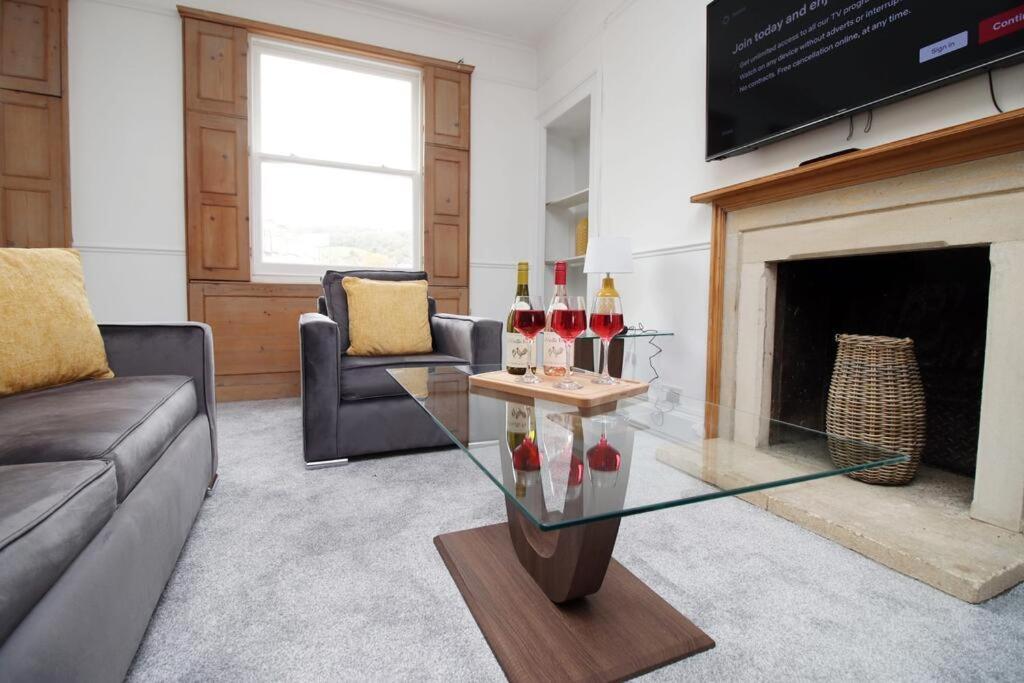 Spacious Georgian 3Bedroom Apartment- 10 Minute Walk To The River Avon, Roman Baths And Bath Abbey バース エクステリア 写真